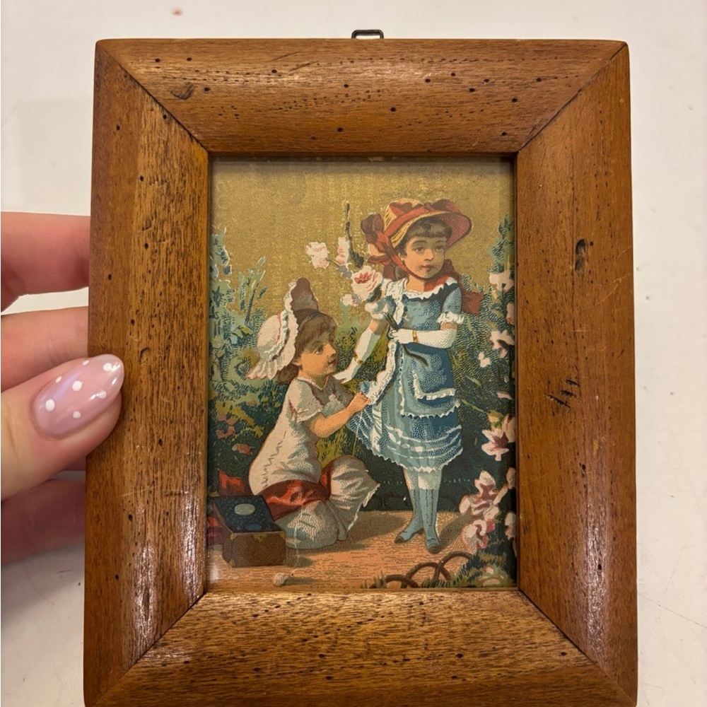 Small vintage picture wall decor